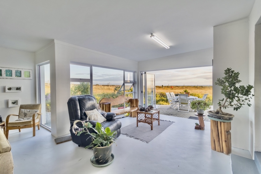 4 Bedroom Property for Sale in Grotto Bay Western Cape
